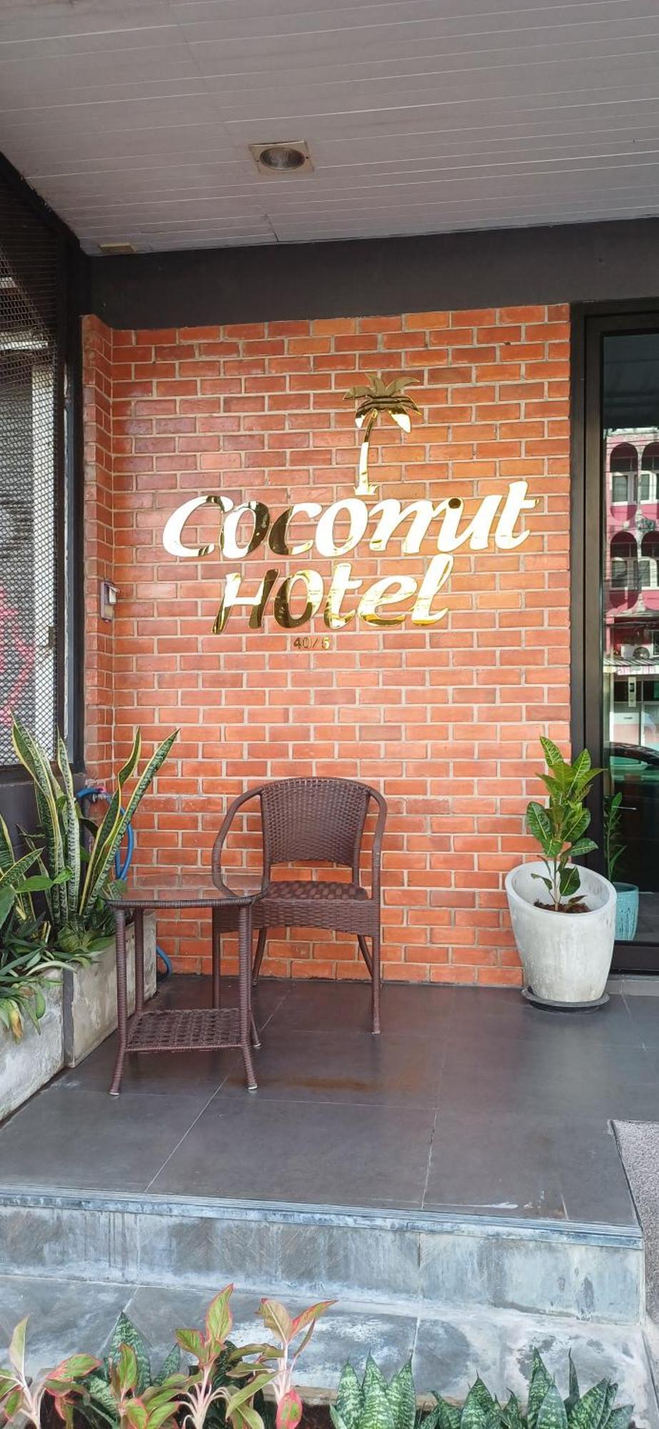Coconut Hotel HHQ Exterior foto